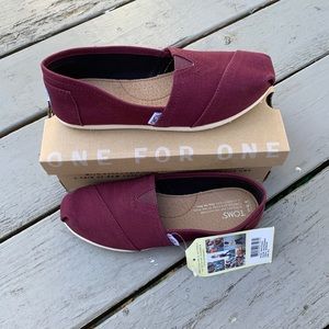 Classic Toms • 6.5 • red mahogany